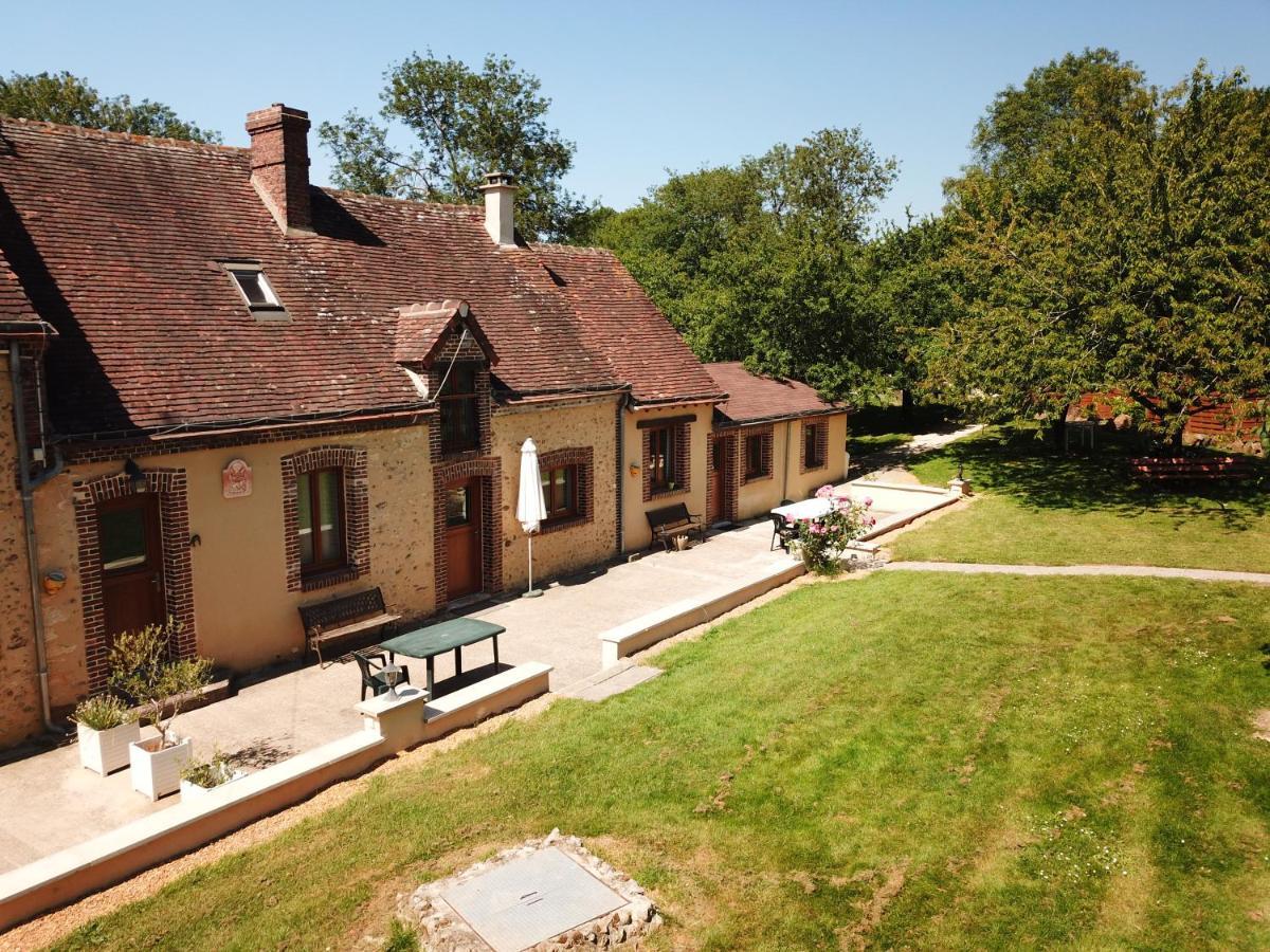 Les Gites De La Maison Lierue Thiron-Gardais エクステリア 写真